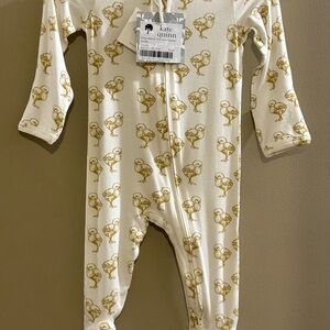 Kate Quinn Cream and Gold Baby Footie